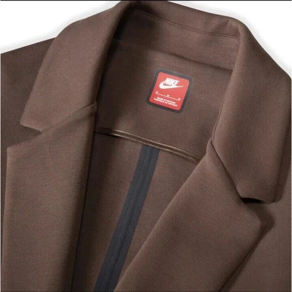 Nike Men's Medium Tech Fleece Reimagined Men's Trench Coat Brown FN0601-237 New